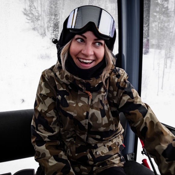 Women’s Holden Camo Ski/Snowboard Jacket - Picture 3 of 7